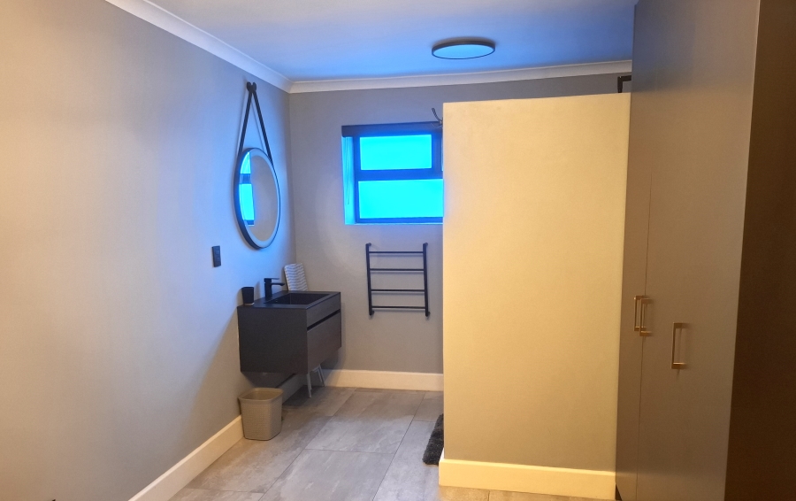 To Let 2 Bedroom Property for Rent in Bloubergstrand Western Cape